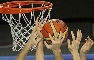 Partizan poveo protiv Crvene zvezde sa 1:0