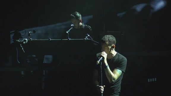 Linkin Park - Rolling In The Deep (Adele Cover - Live)