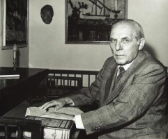 Pred sivom kućom - Dobriša Cesarić