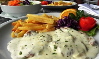 Piletina u gorgonzola sosu