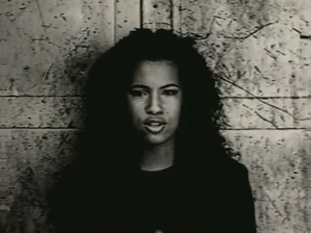 Youssou N’Dour featuring Neneh Cherry - 7 Seconds